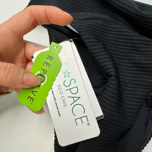 Lspace buttom - Picture 5 of 6